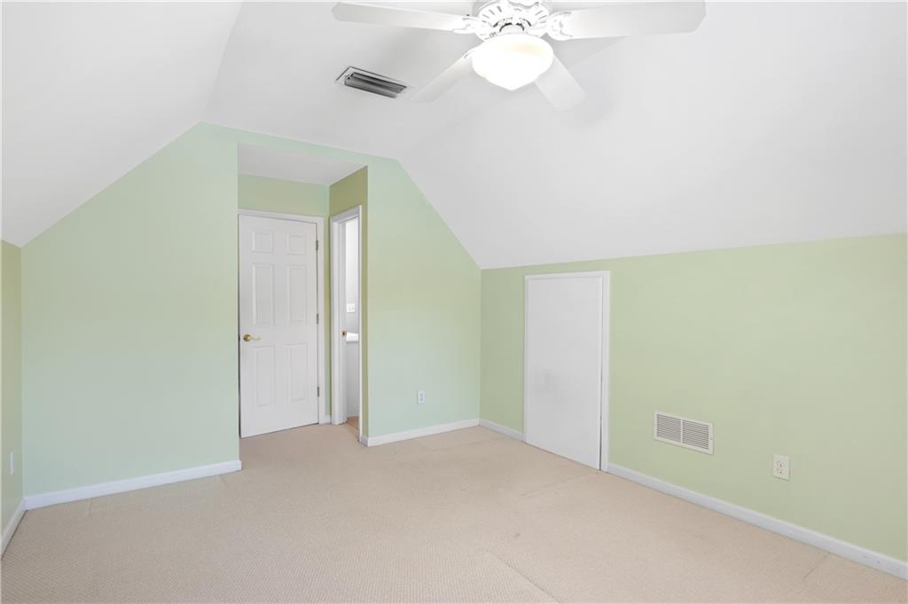 12 Ancient Oak Court NE
