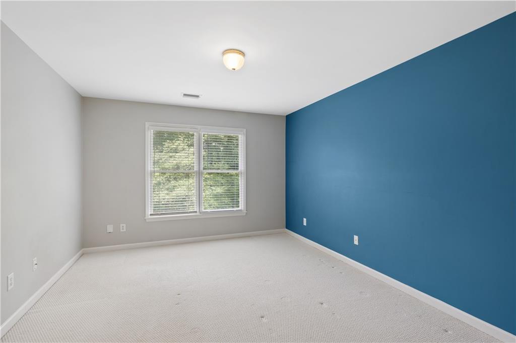 12 Ancient Oak Court NE