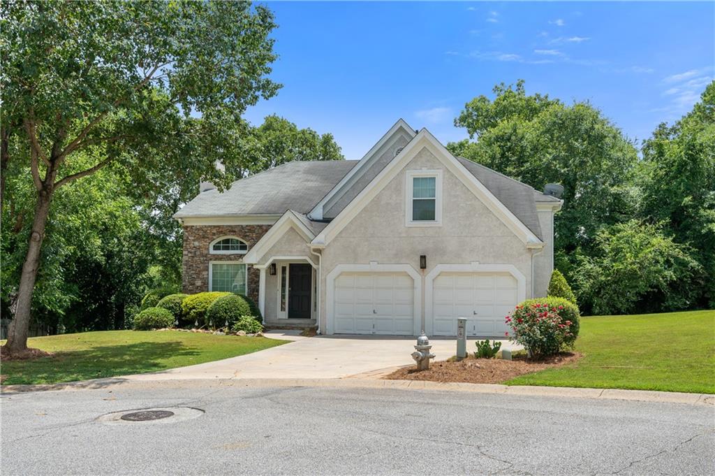 12 Ancient Oak Court NE
