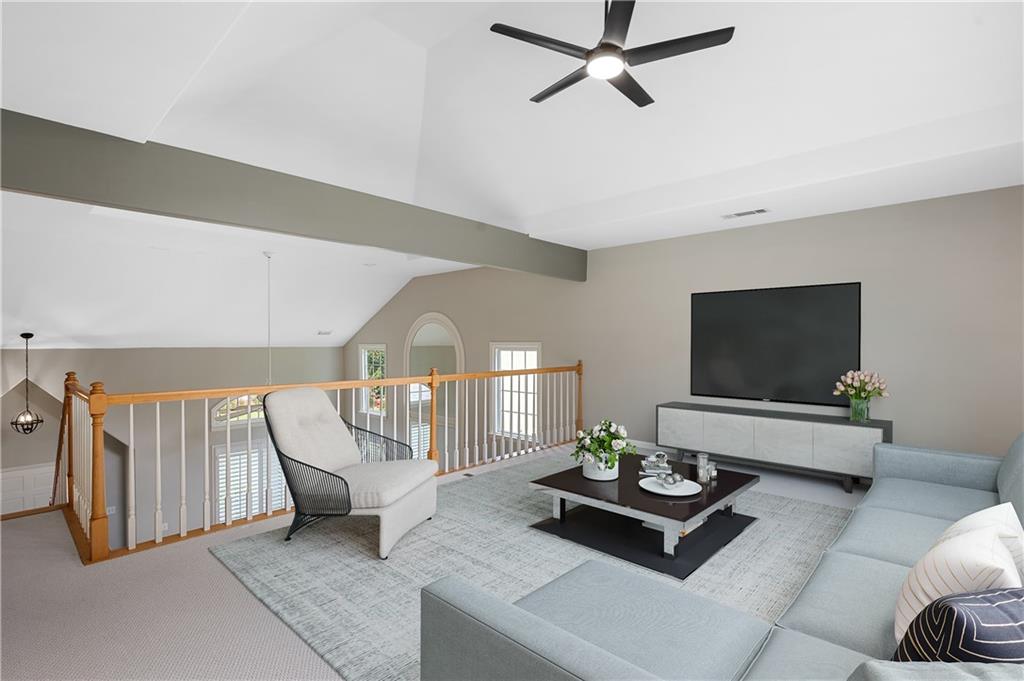 12 Ancient Oak Court NE