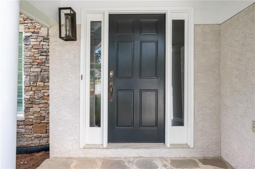 12 Ancient Oak Court NE