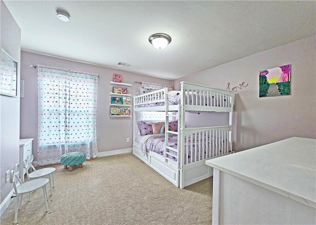 735 King Sword Court SE