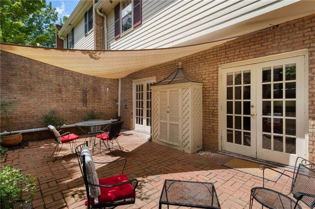 29 Lullwater Place NE