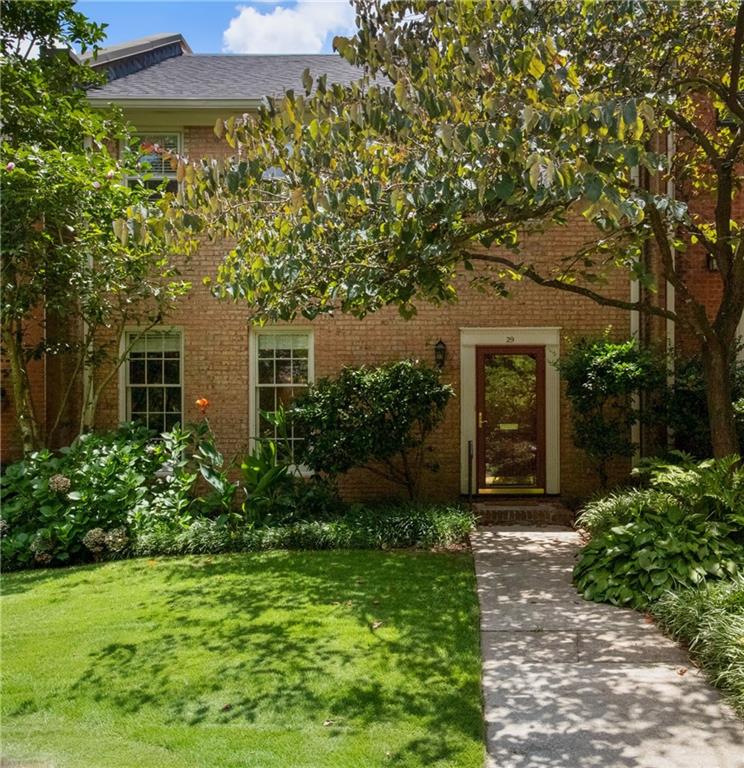 29 Lullwater Place NE