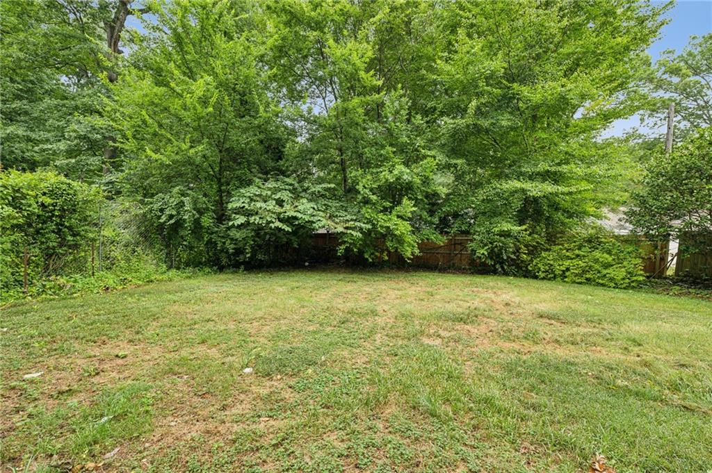 1706 Dyson Drive NE