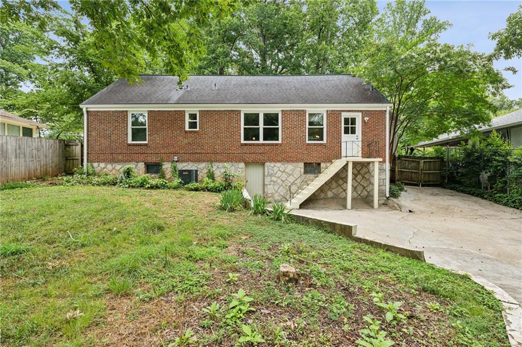 1706 Dyson Drive NE