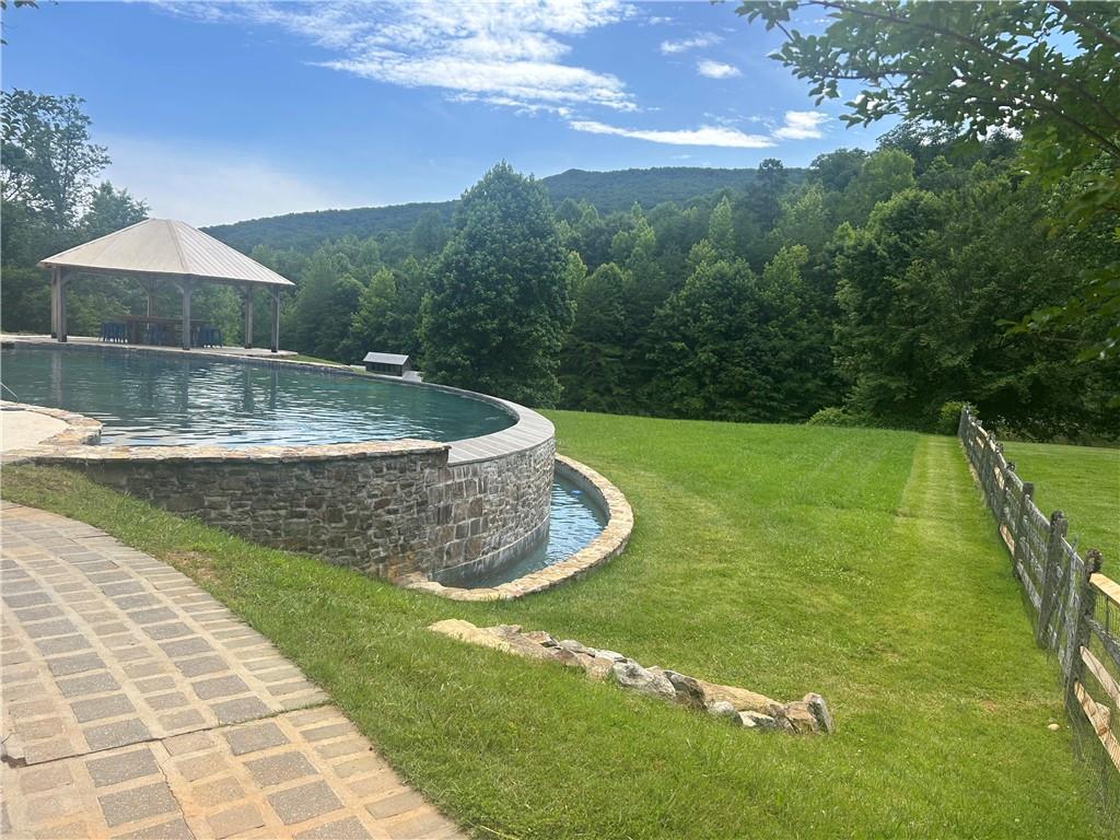 860 Cloudland Trace