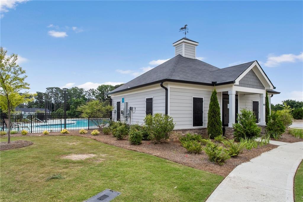 810 Sunny Lake Drive