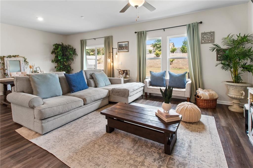 810 Sunny Lake Drive