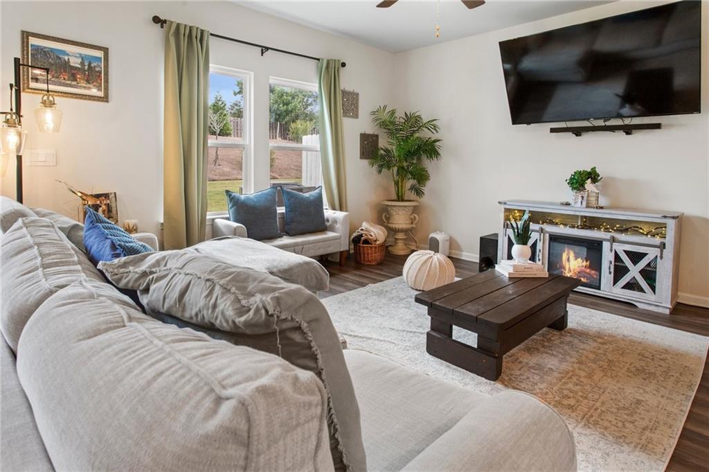 810 Sunny Lake Drive