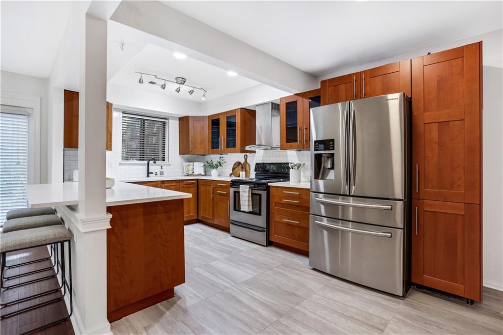 1129 Riverbend Club Drive SE
