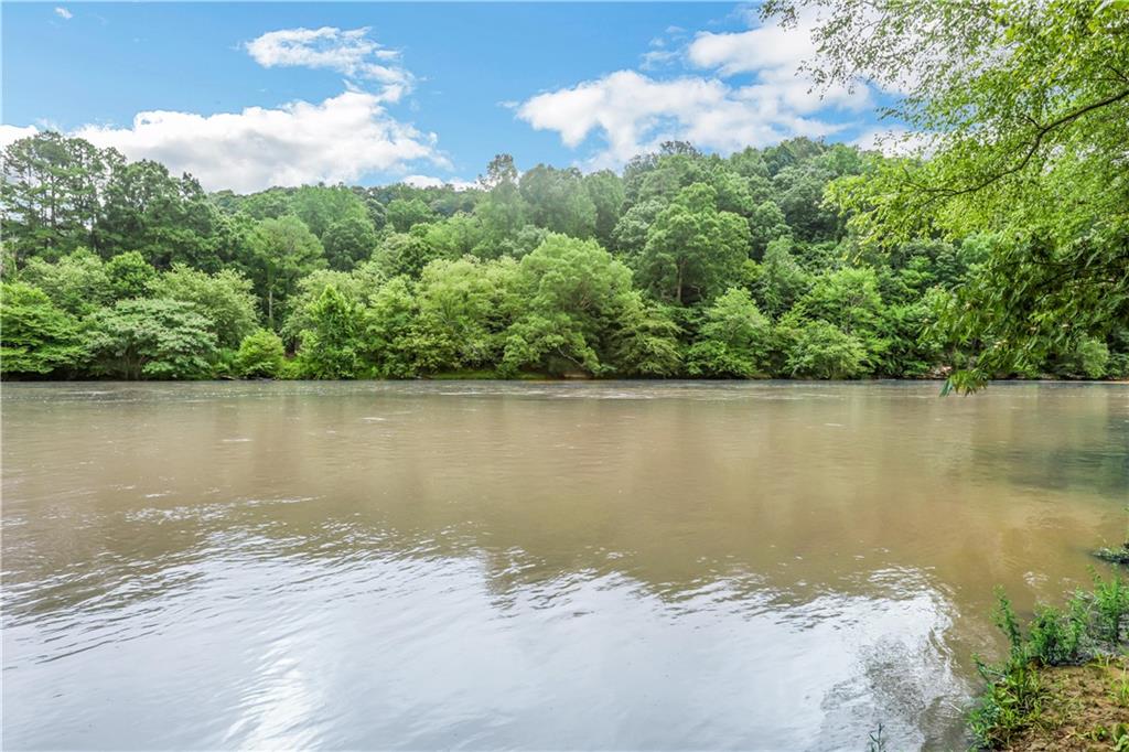 1129 Riverbend Club Drive SE