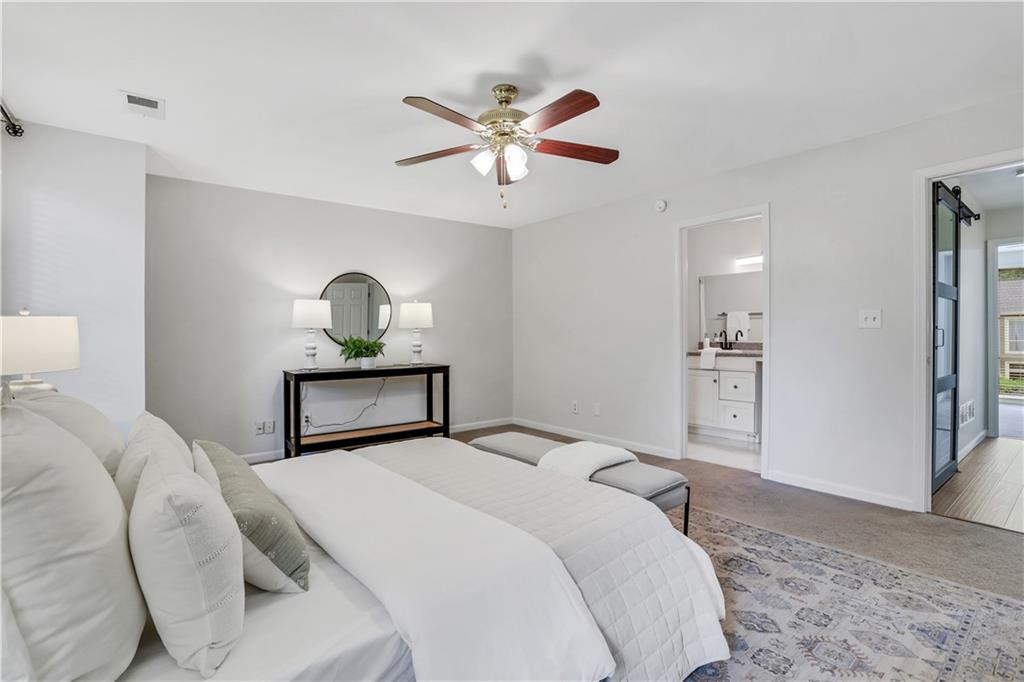 1129 Riverbend Club Drive SE