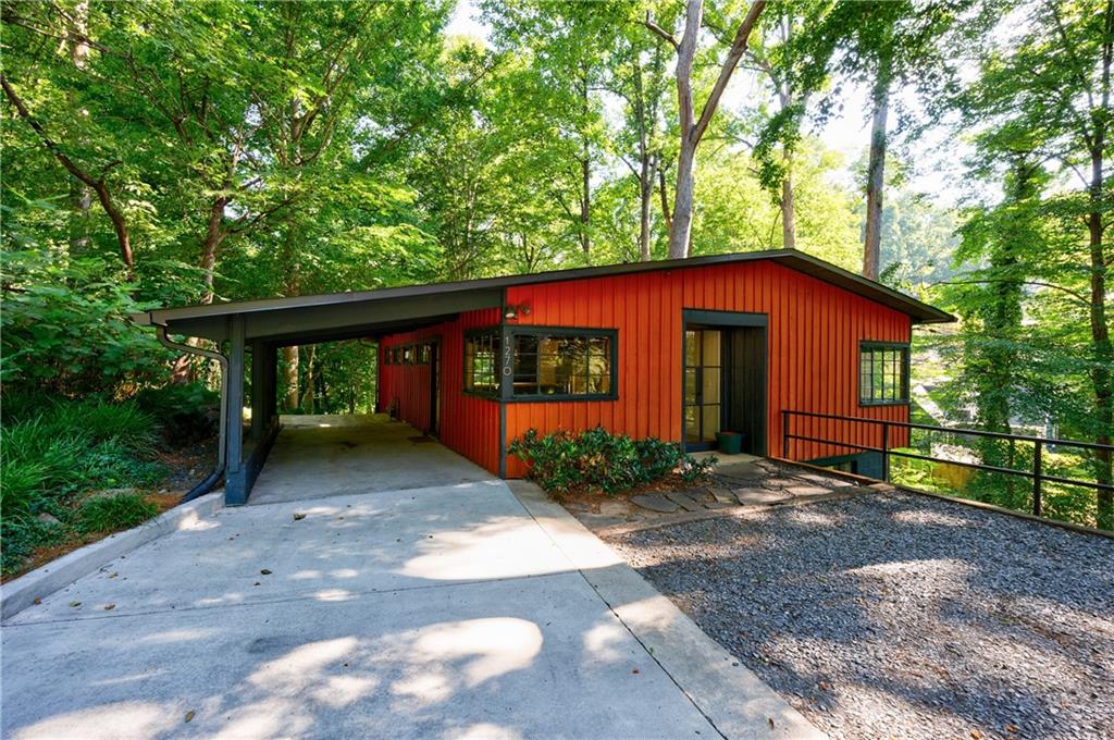 1270 Roxboro Drive NE
