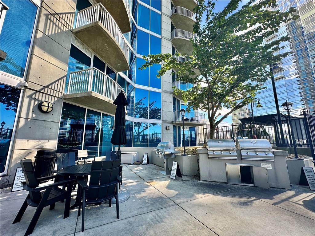 400 W Peachtree Street NW Unit 1112