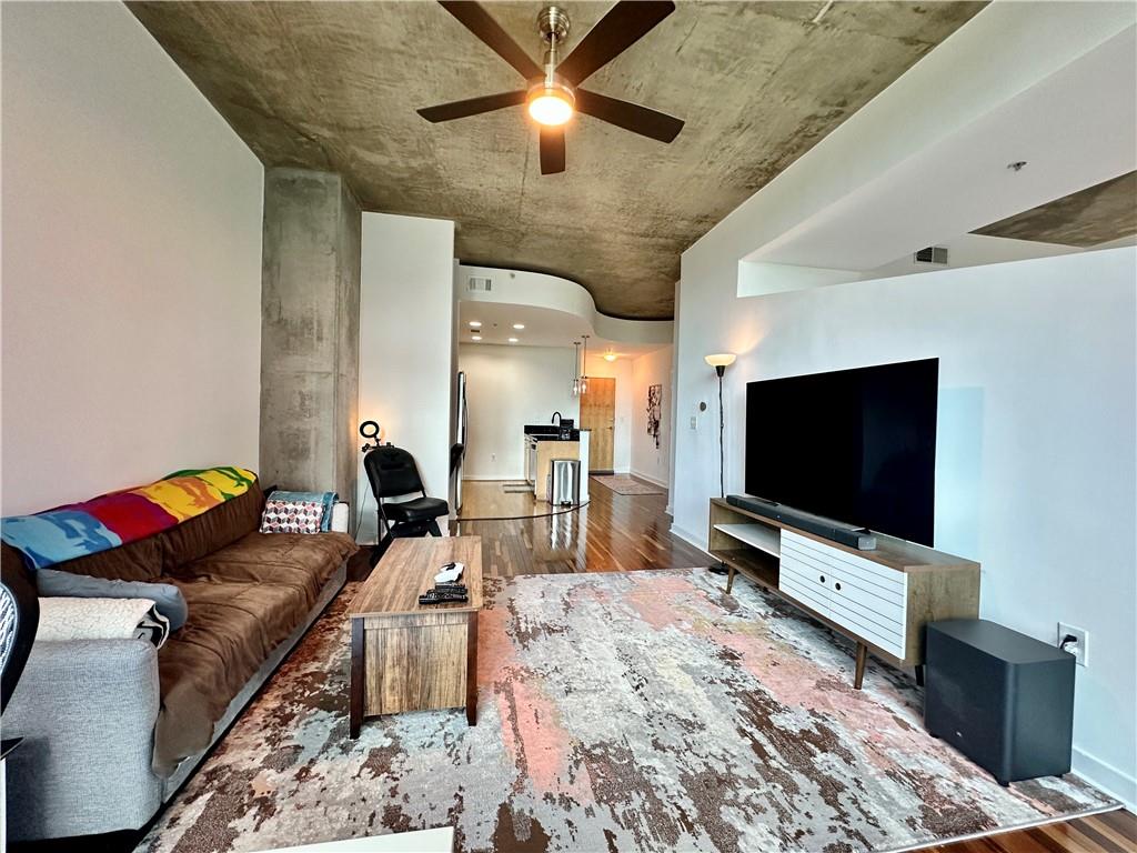 400 W Peachtree Street NW Unit 1112