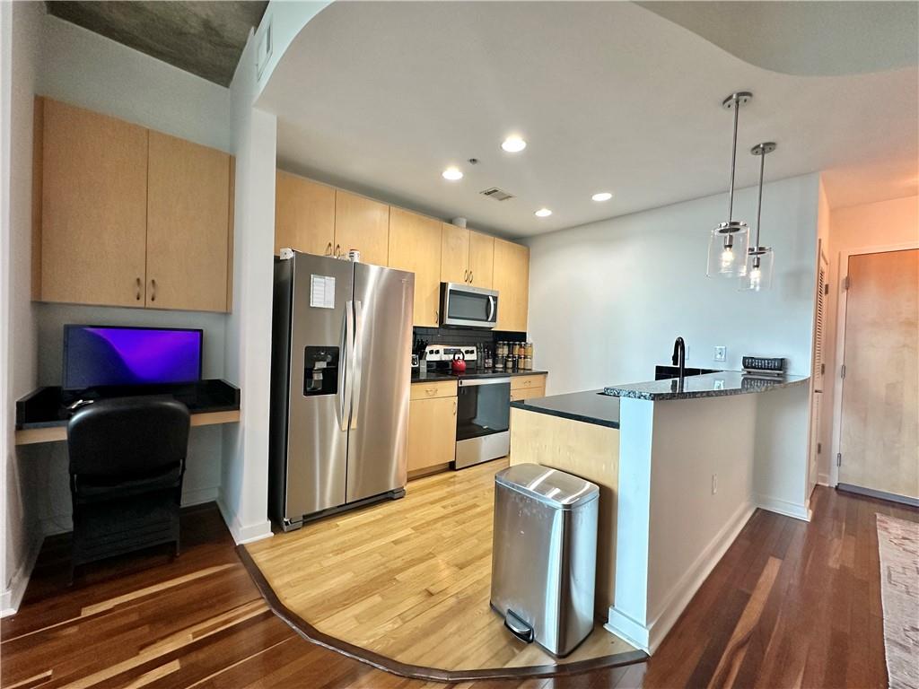 400 W Peachtree Street NW Unit 1112