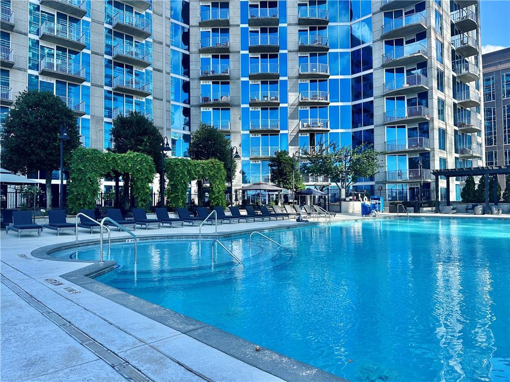 400 W Peachtree Street NW Unit 1112
