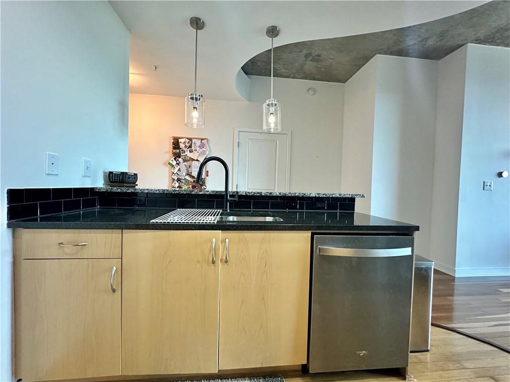 400 W Peachtree Street NW Unit 1112