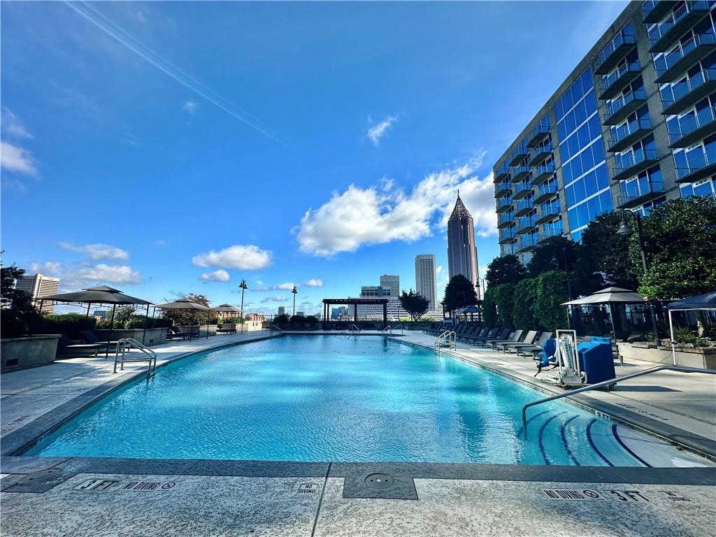 400 W Peachtree Street NW Unit 1112