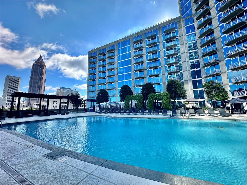400 W Peachtree Street NW Unit 1112