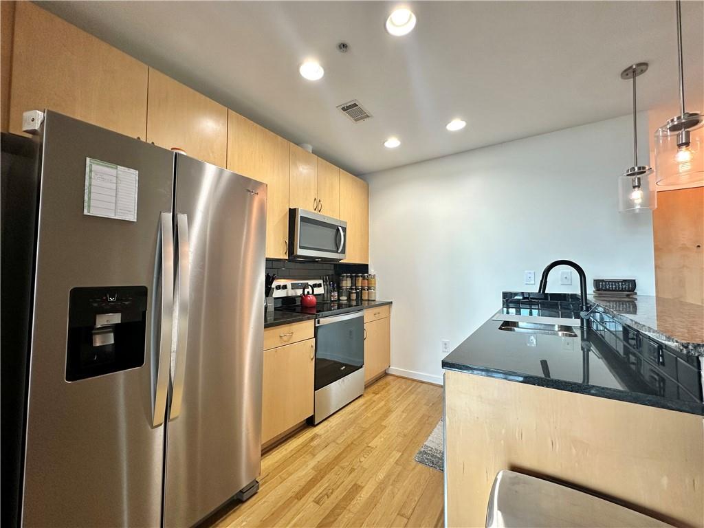 400 W Peachtree Street NW Unit 1112