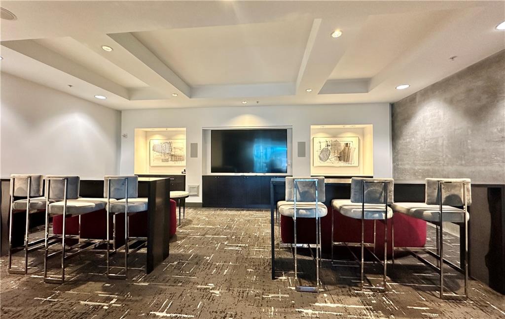 400 W Peachtree Street NW Unit 1112