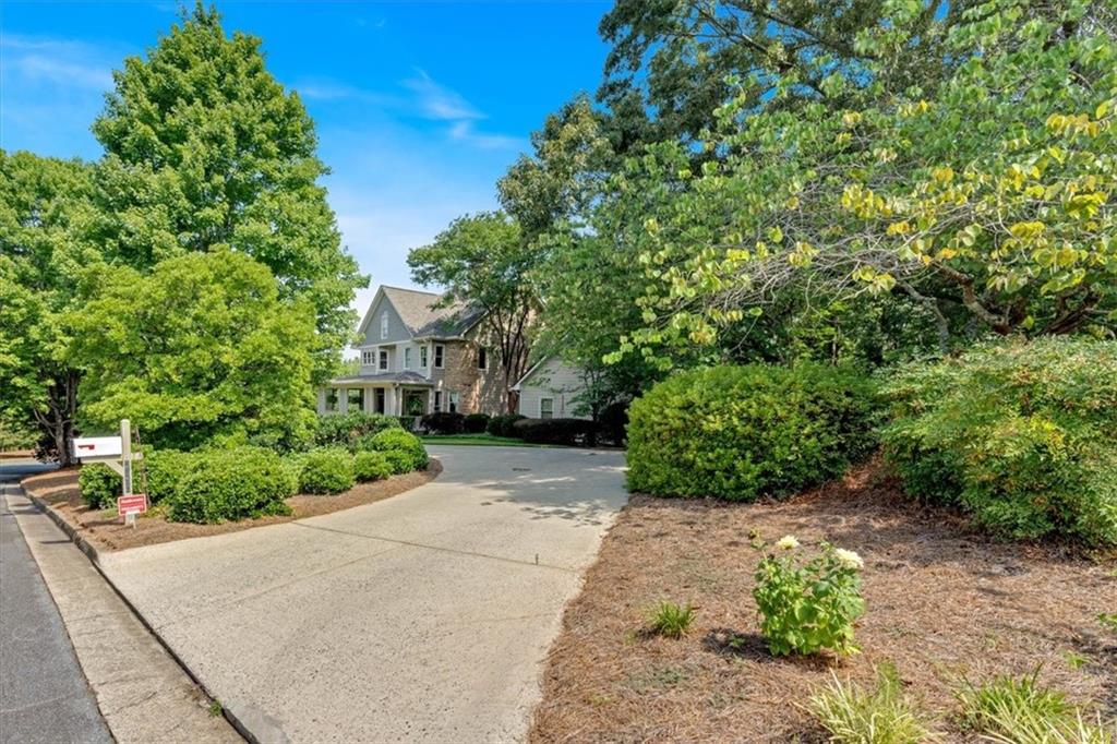 2130 Whittingham Court