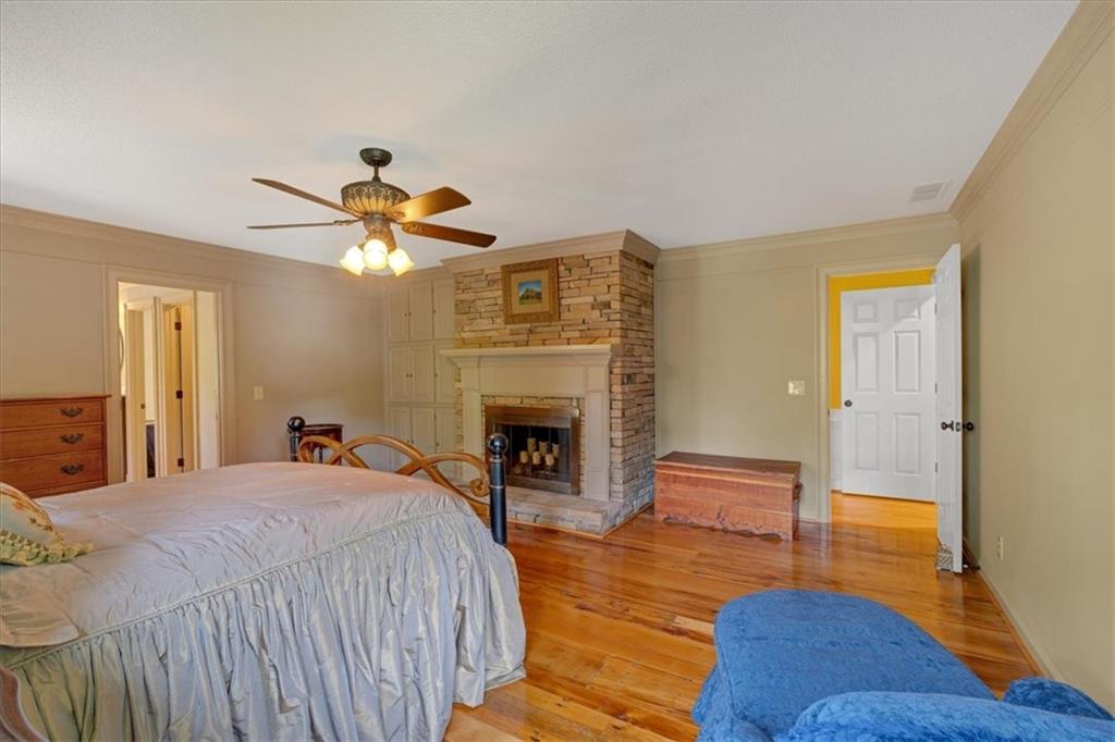 2130 Whittingham Court
