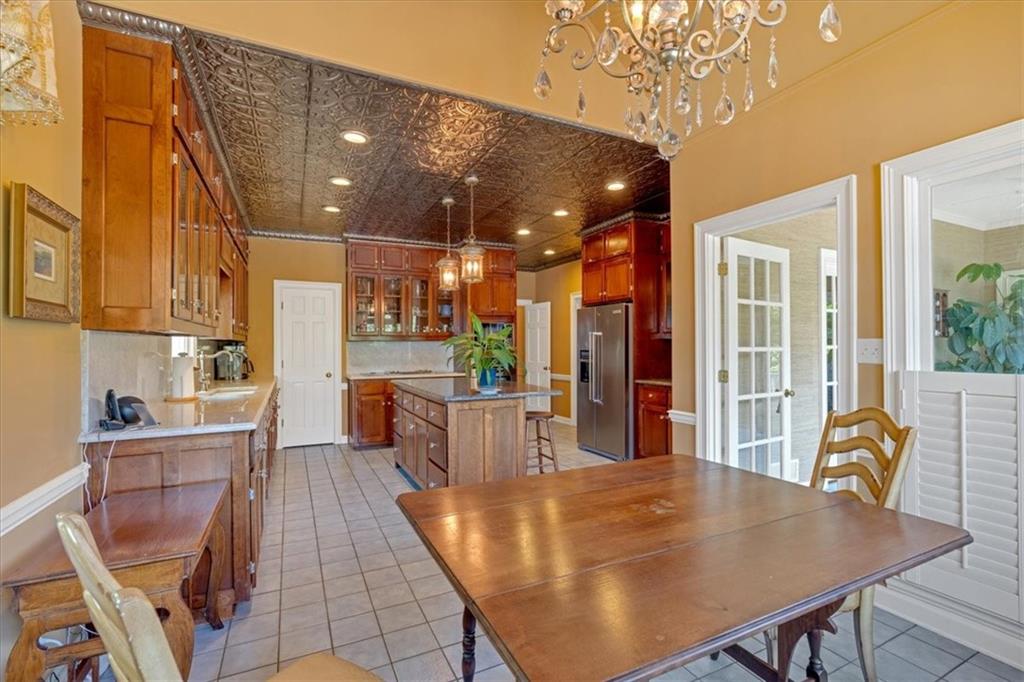2130 Whittingham Court