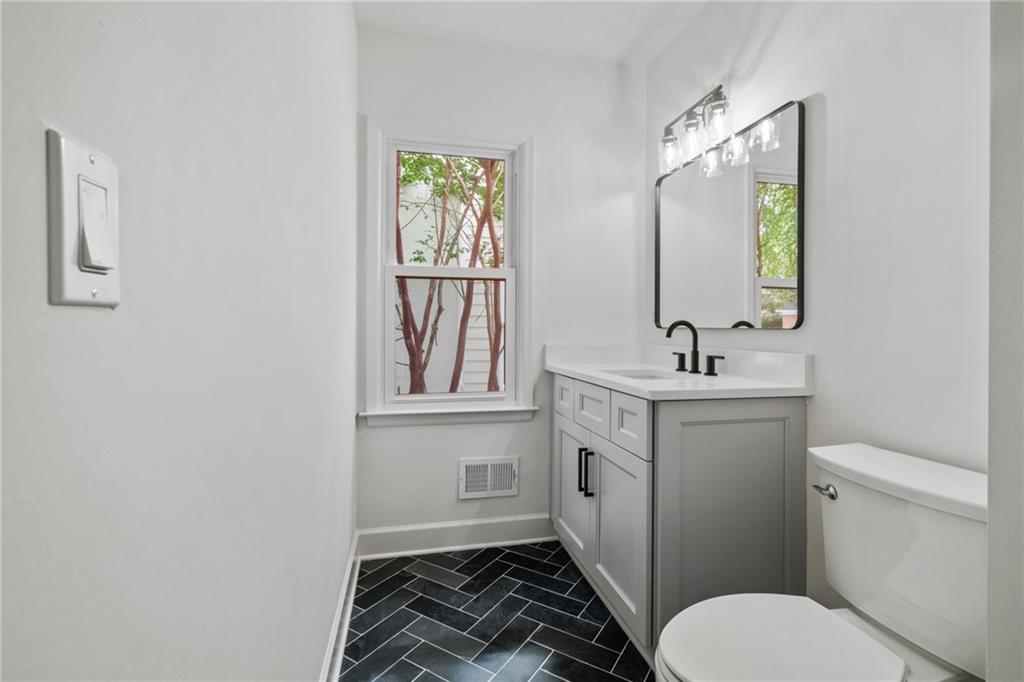 4499 Dobbs Crossing