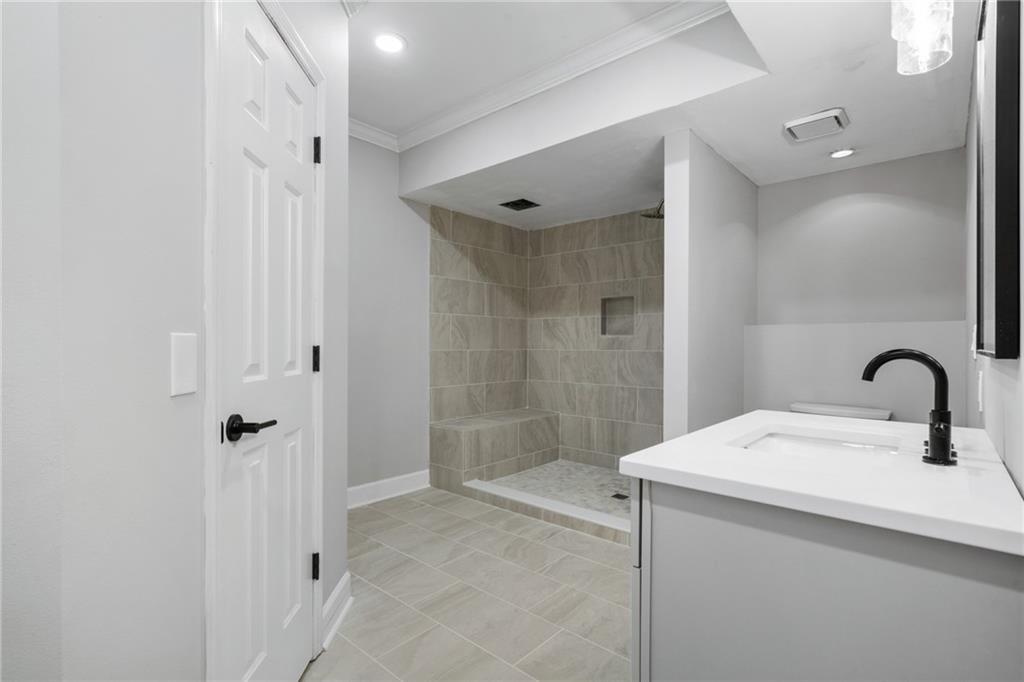 4499 Dobbs Crossing