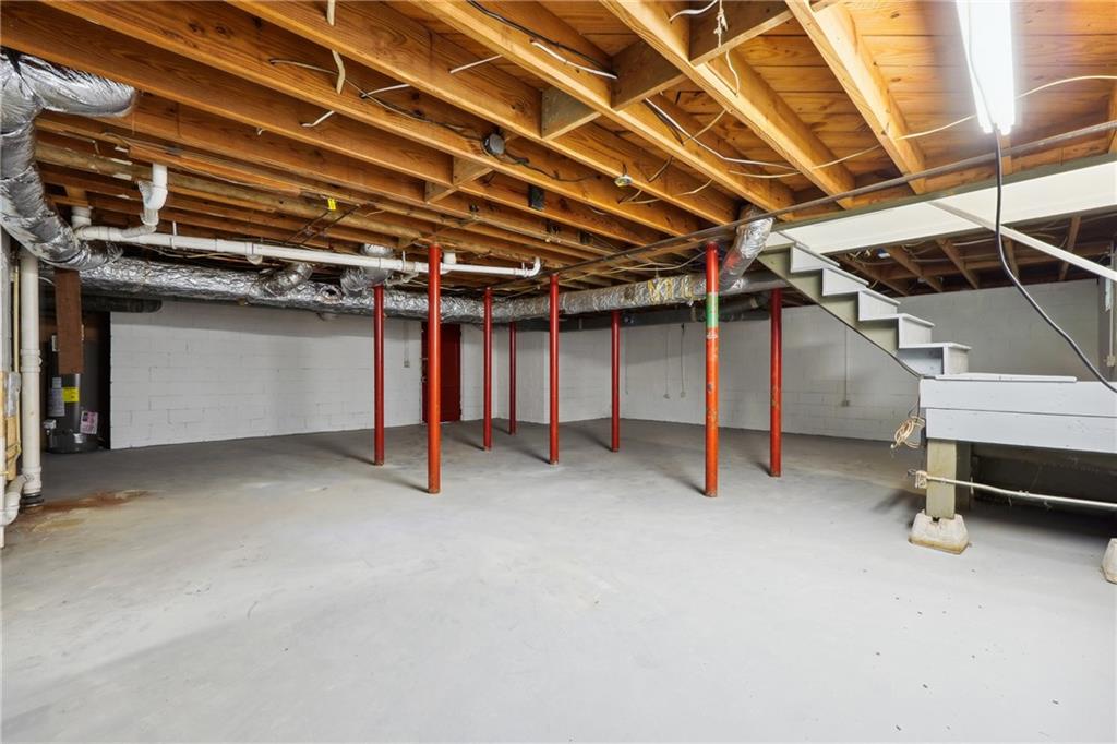 1162 Fountain Dr SW