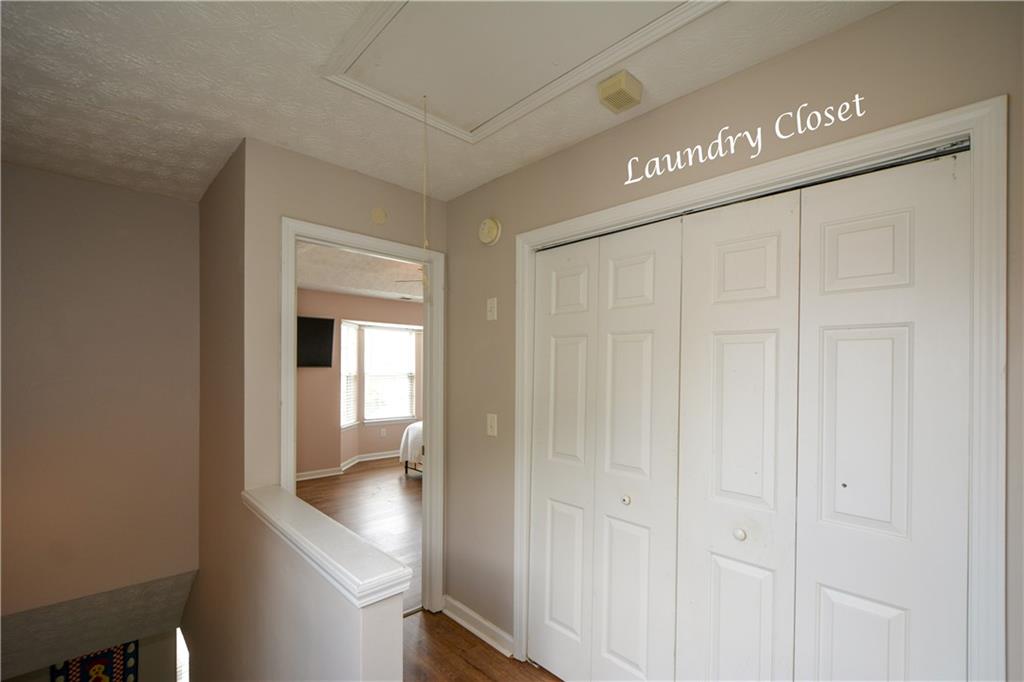 4472 Thorngate Lane
