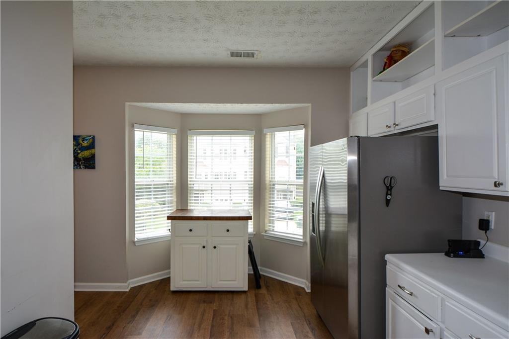 4472 Thorngate Lane