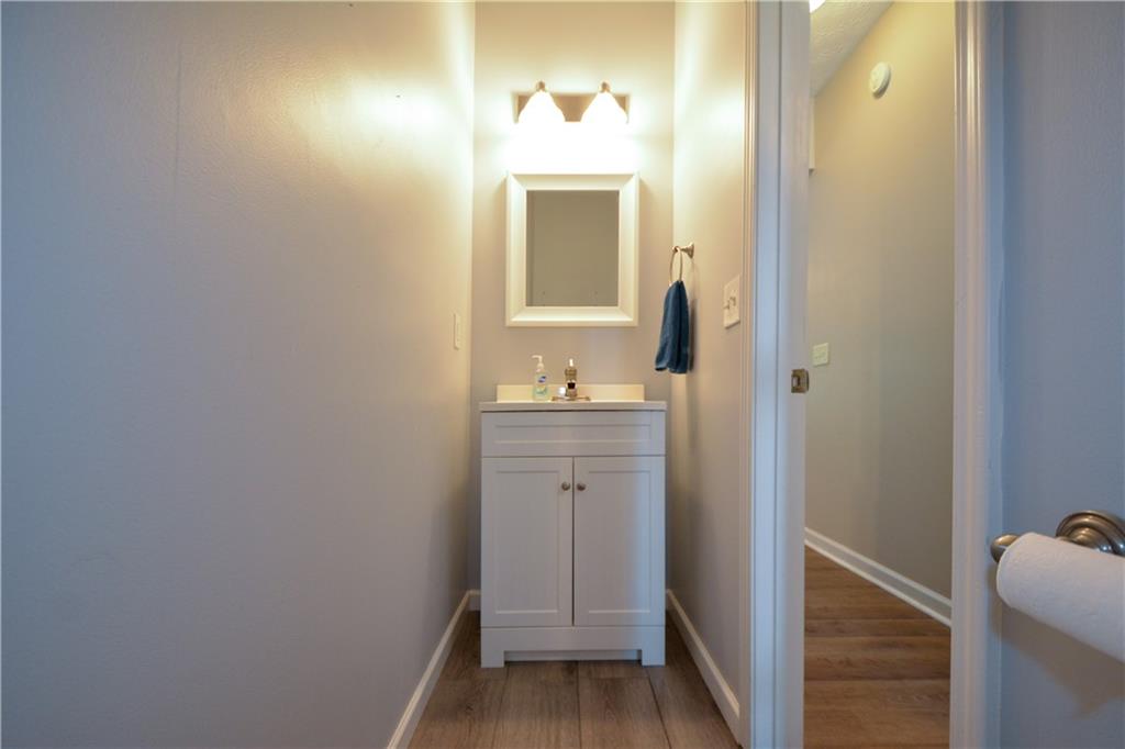 4472 Thorngate Lane