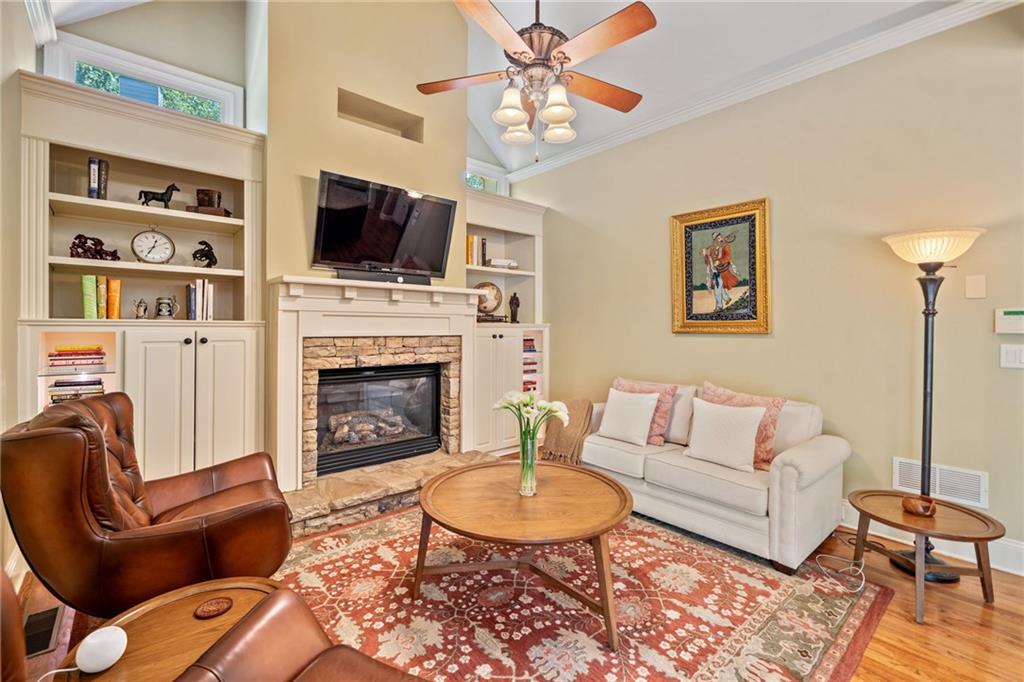 3433 Hickory Woods Trail