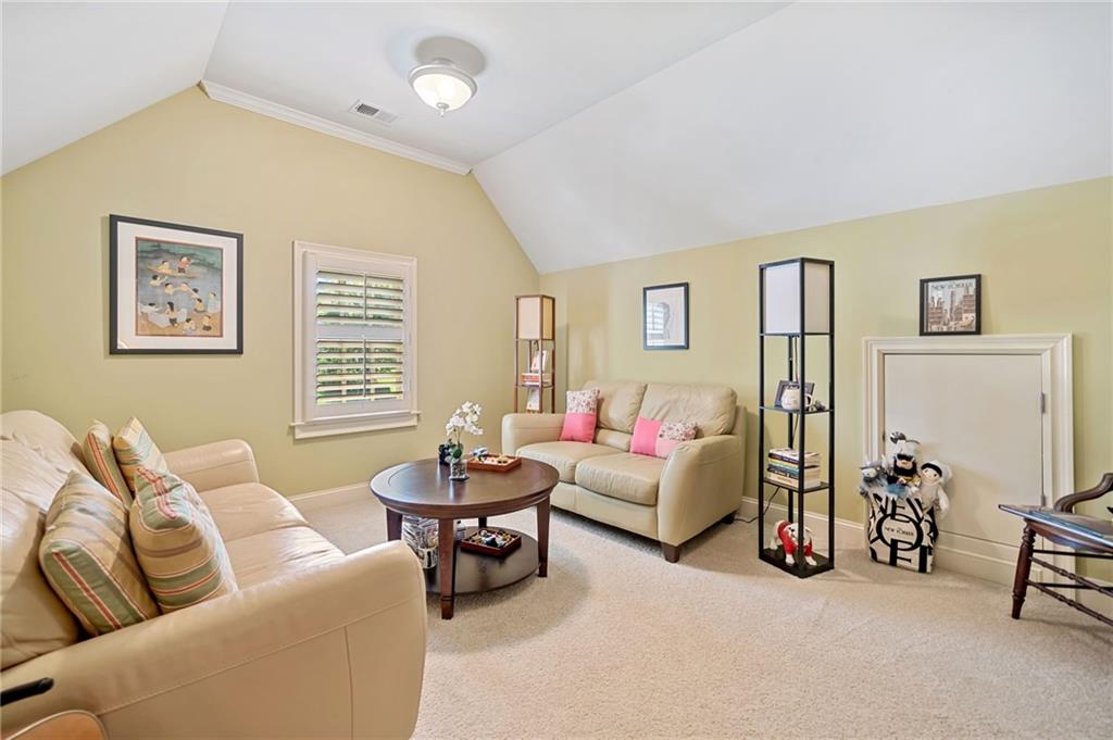 3433 Hickory Woods Trail
