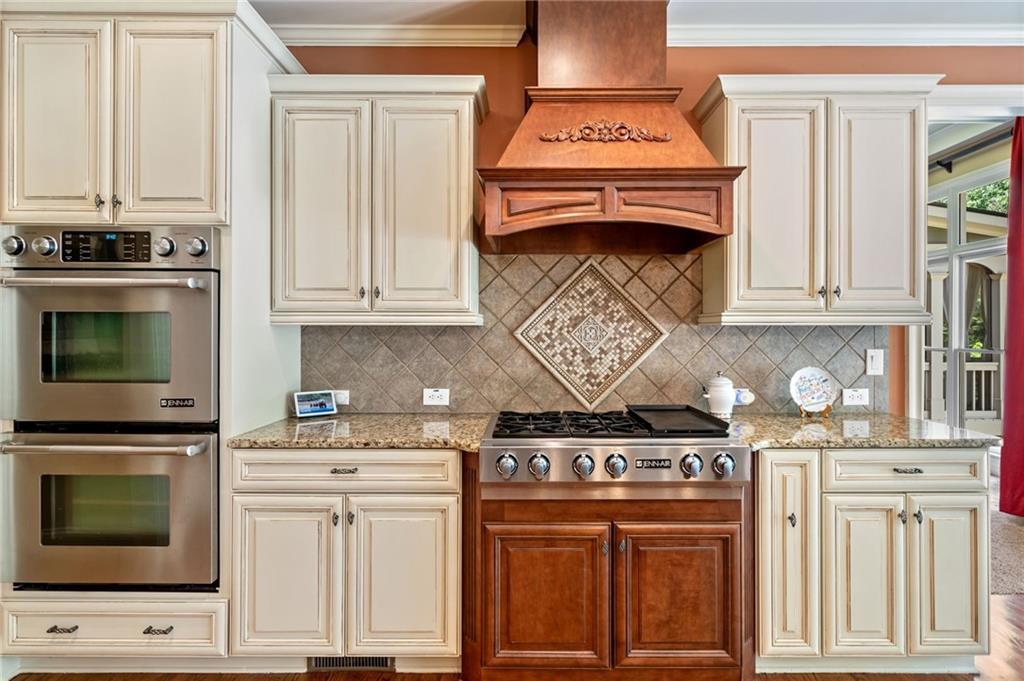 3433 Hickory Woods Trail