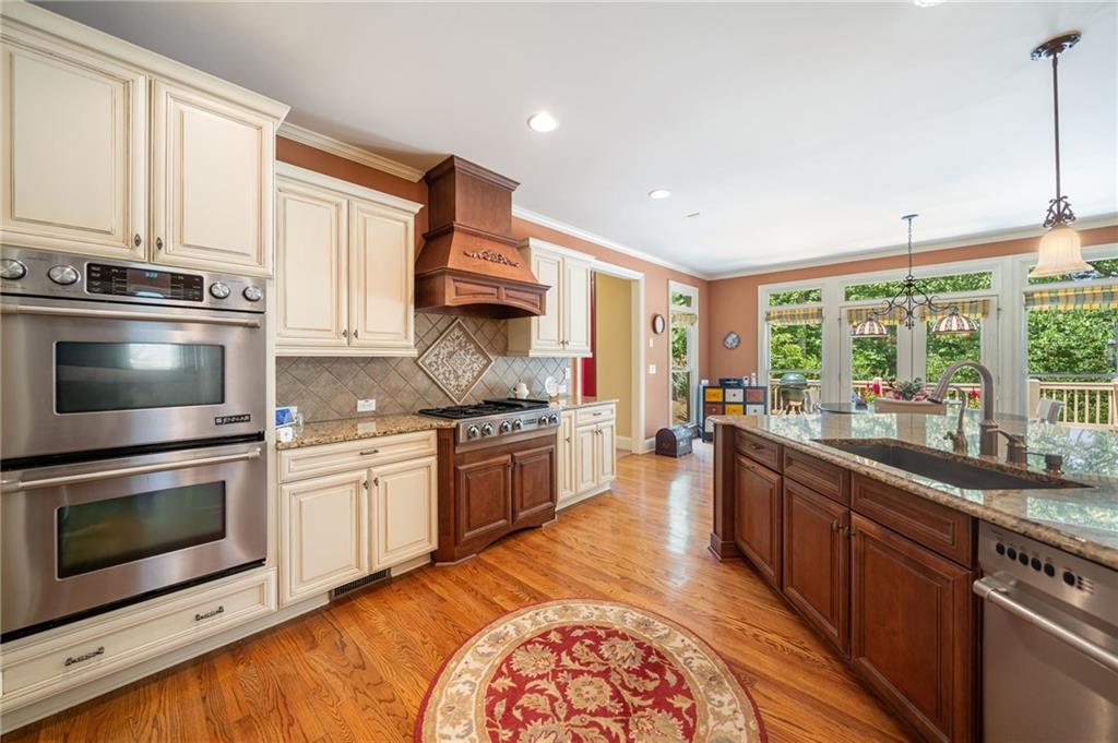 3433 Hickory Woods Trail