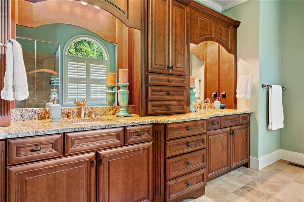 3433 Hickory Woods Trail