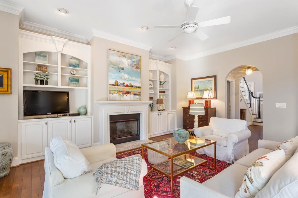 1071 Hedge Rose Court NE