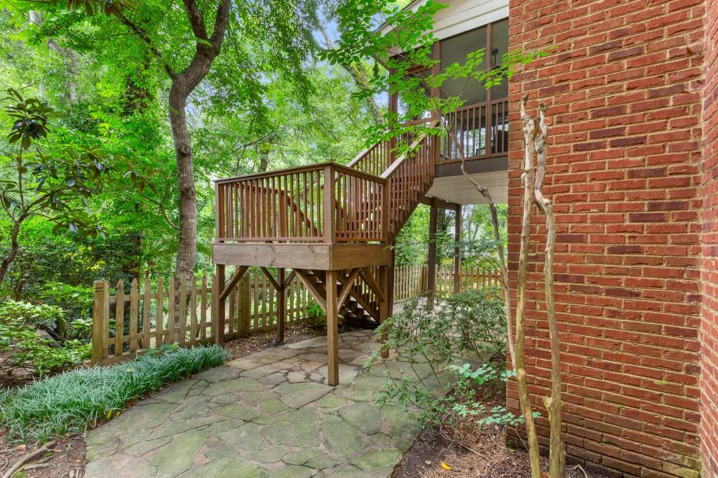 1071 Hedge Rose Court NE