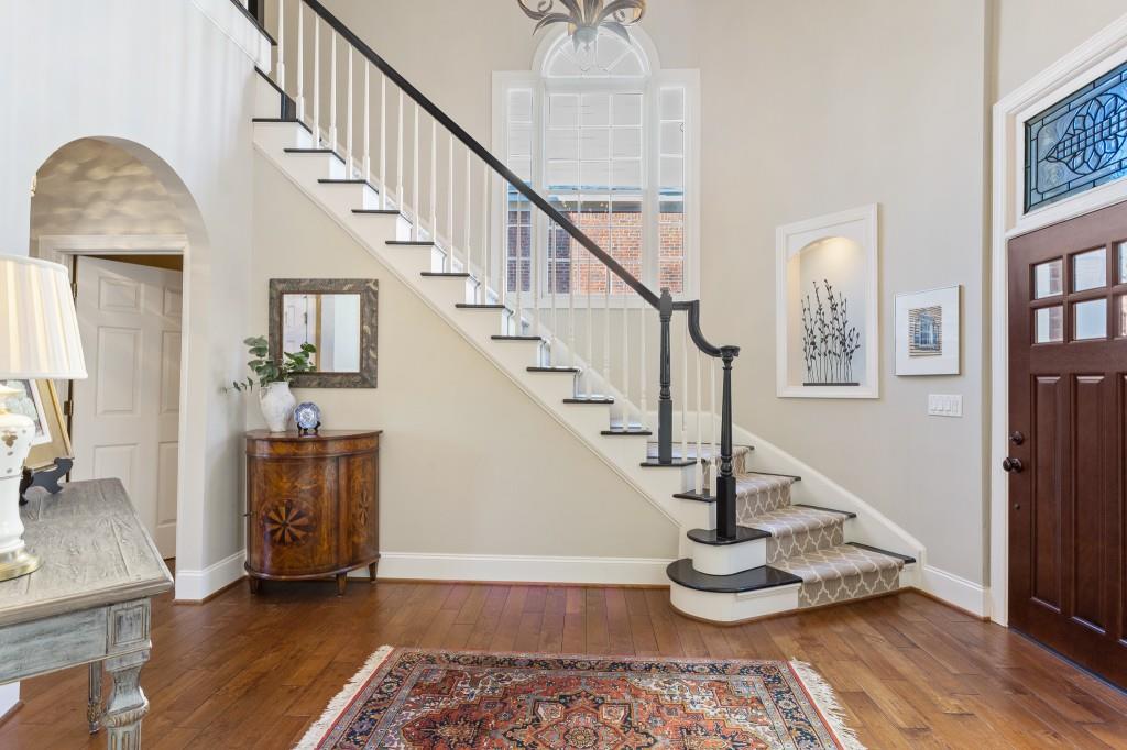 1071 Hedge Rose Court NE