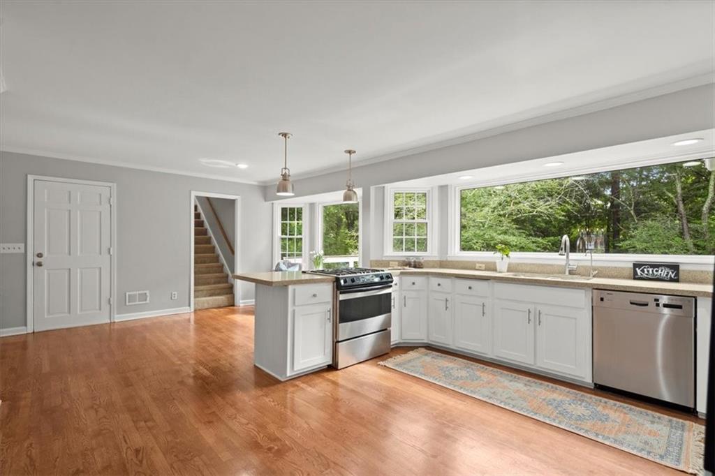 870 Fox Hollow Parkway