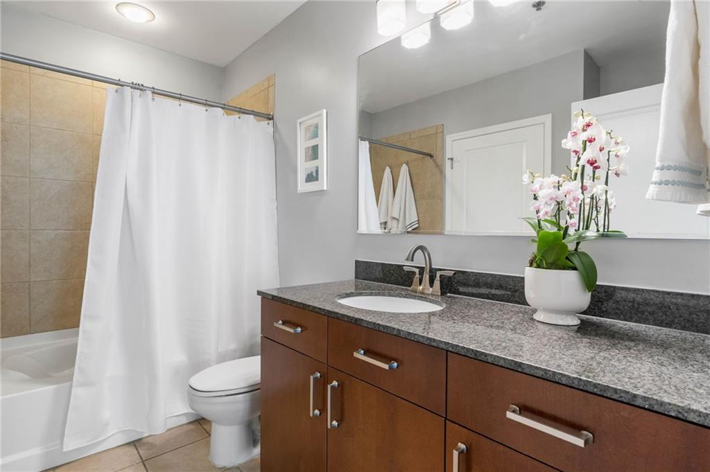 44 Peachtree Place Unit 1830