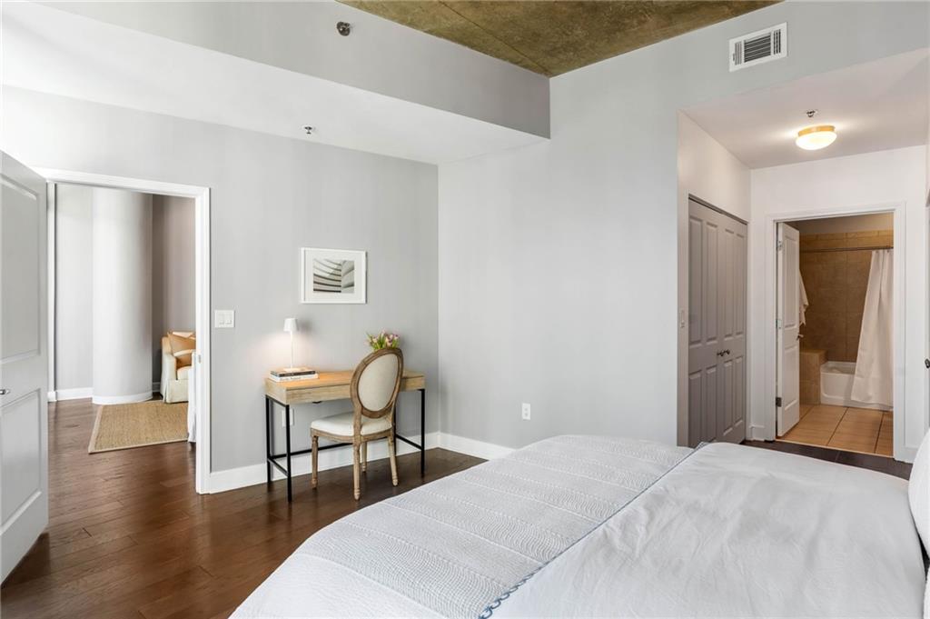 44 Peachtree Place Unit 1830