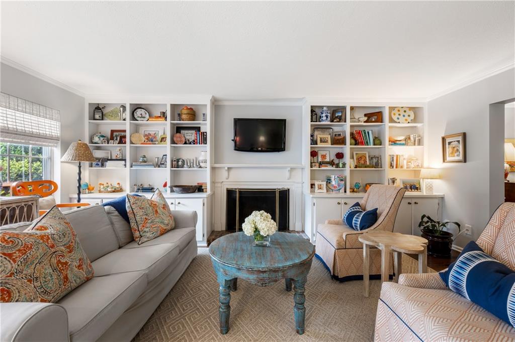 1 Bassett Hall Place NW