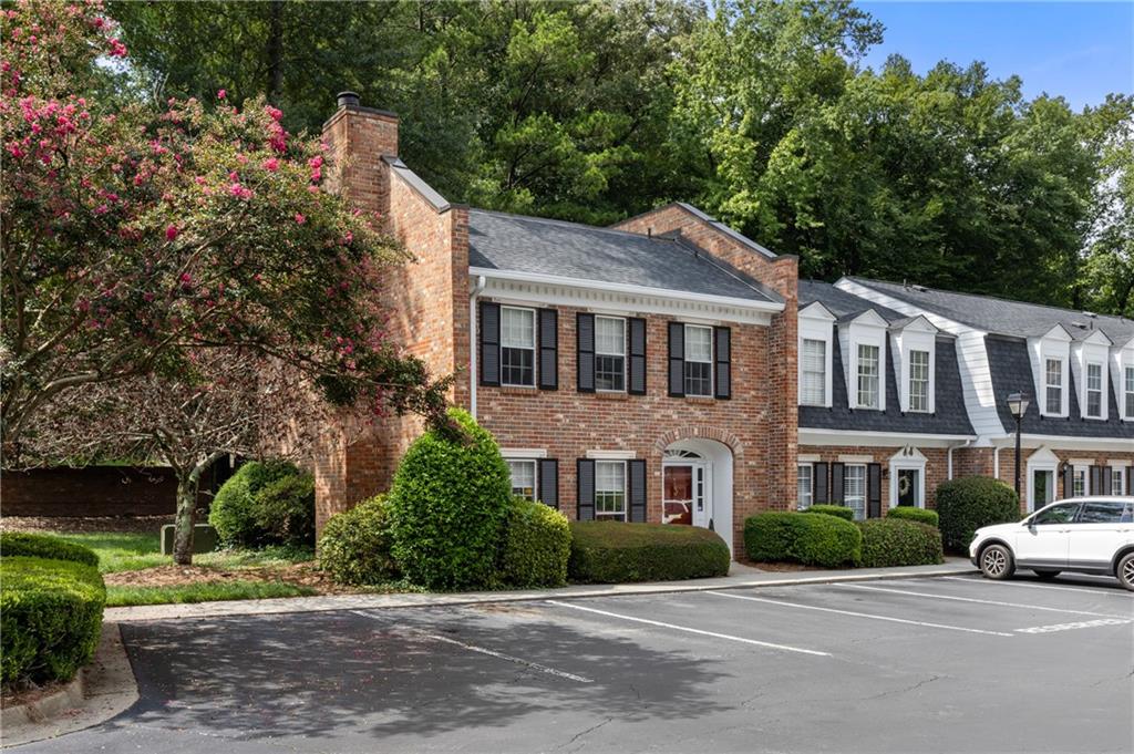 1 Bassett Hall Place NW