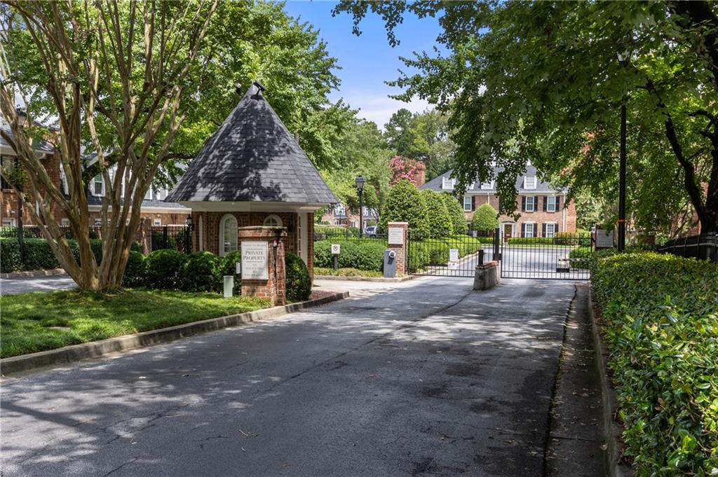 1 Bassett Hall Place NW